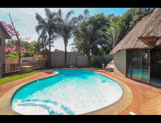 5 BEDROOM HOUSE FOR SALE IN PROTEA PARK